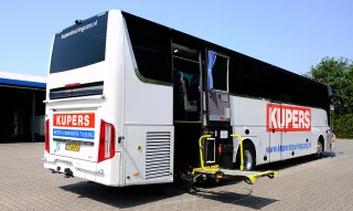 Speciaal Onderwijs - rolstoellift touringcar